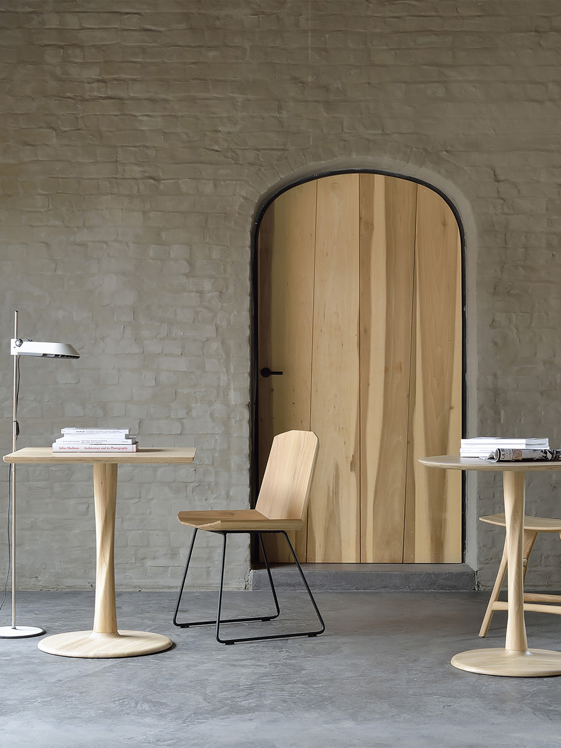OAK TORSION SQUARE TABLE - L70 CM - Light oak , Home design Bensimon