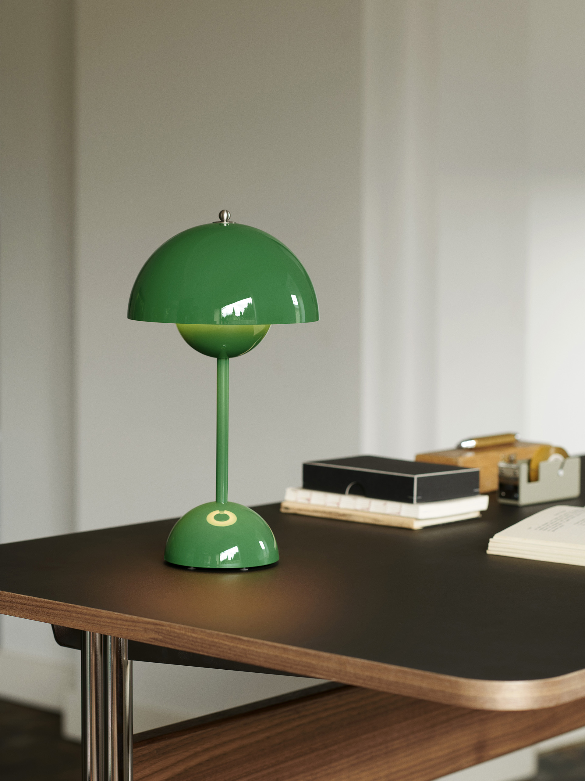 NOMAD LAMP VP9 BRIGHT GREEN -  Vert vif , Home design Bensimon