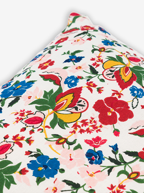 LUCAS DU TERTRE FLOWER CUSHION - Lucas du tertre print , Home design Bensimon