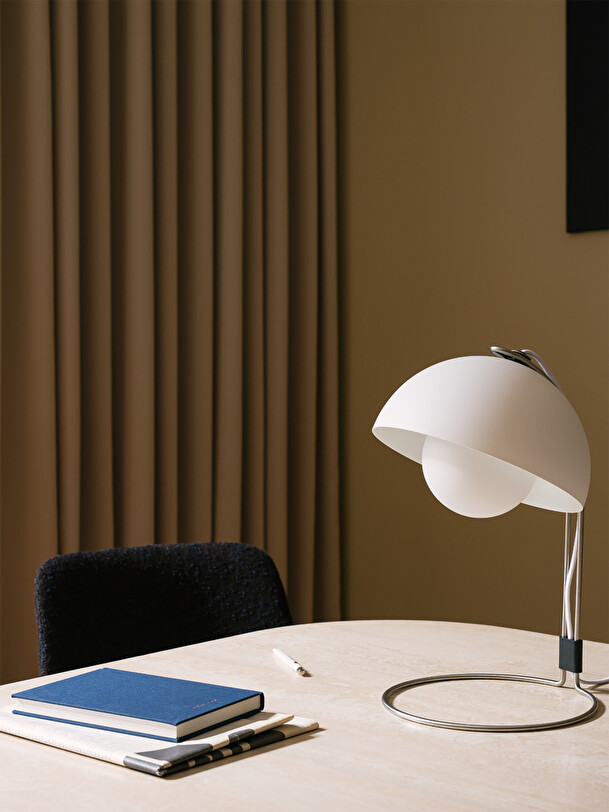 FLOWERPOT MATT WHITE TABLE LAMP VP4 -  White , Home design Bensimon