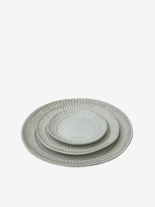Grande assiette en c&eacute;ramique Cardboard - Bazar de Luxe -  White , Home design Bensimon