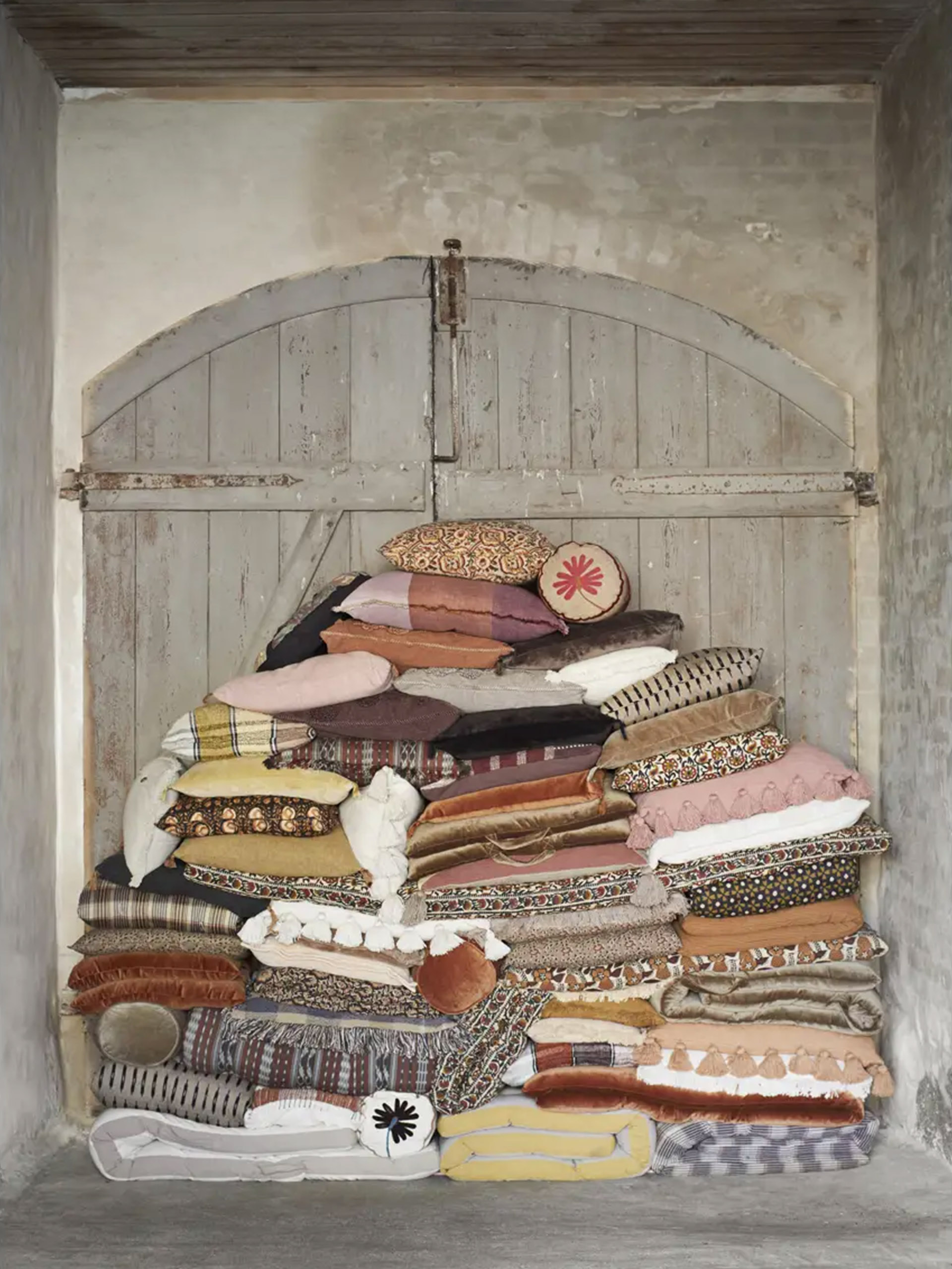 COUSSIN PRINT SABLE 50x50 - MME STOLTZ - Sand , Home design Bensimon