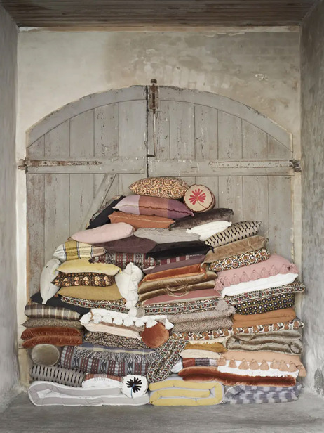 COUSSIN PRINT 50x50 - MME STOLTZ -  Mustard , Home design Bensimon