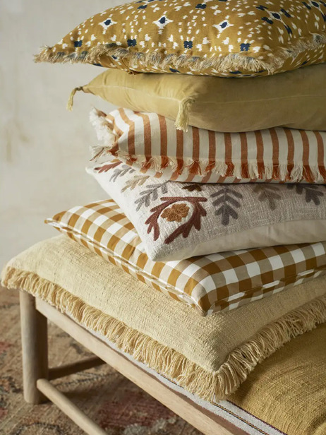 COUSSIN VICHY 50x50 - MME STOLTZ -  Mustard , Home design Bensimon
